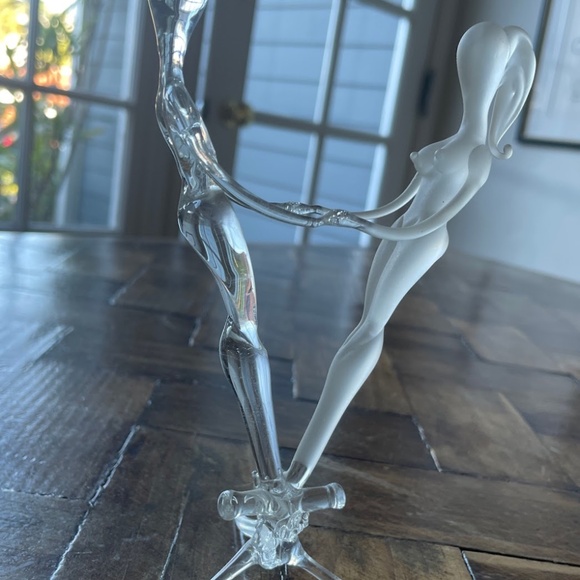 Italian Blown glass figurine. Size 6.5"in. x 4"in. x 3" in. - Picture 4 of 6